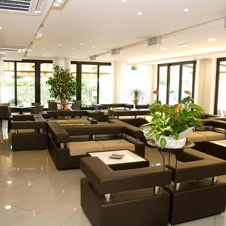 צ'סנטיקו Hotel Ambra מראה חיצוני תמונה