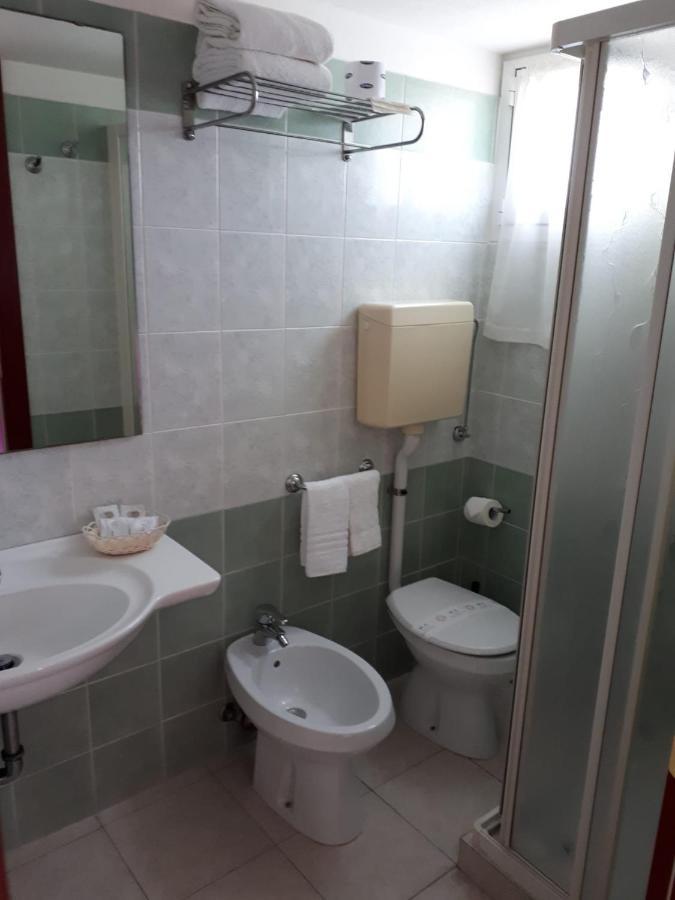 צ'סנטיקו Hotel Ambra מראה חיצוני תמונה
