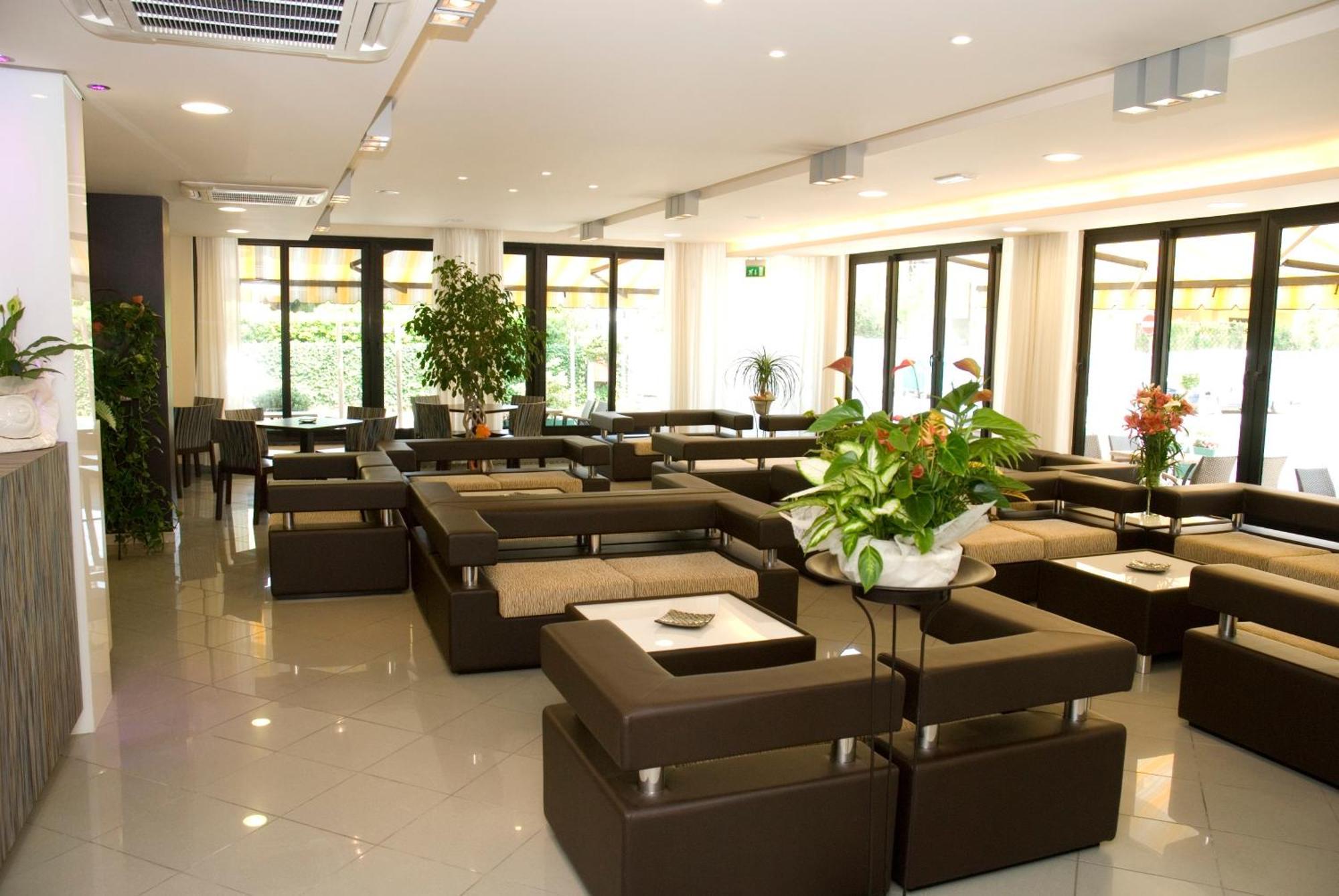 צ'סנטיקו Hotel Ambra מראה חיצוני תמונה