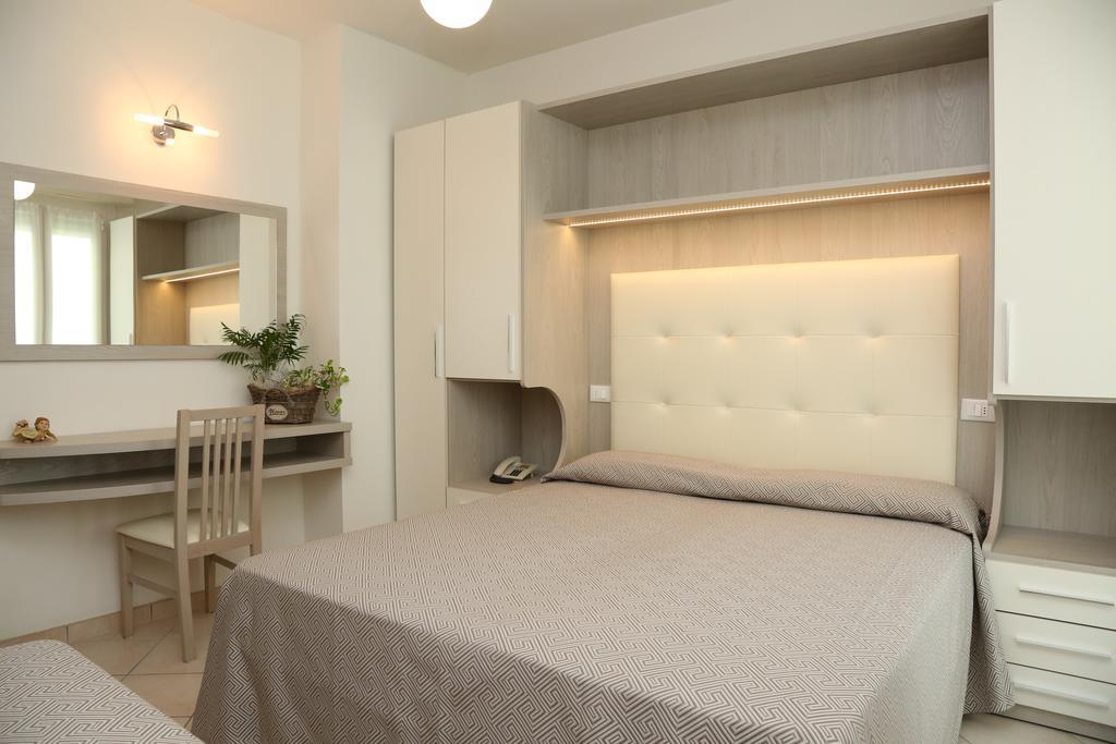 צ'סנטיקו Hotel Ambra מראה חיצוני תמונה