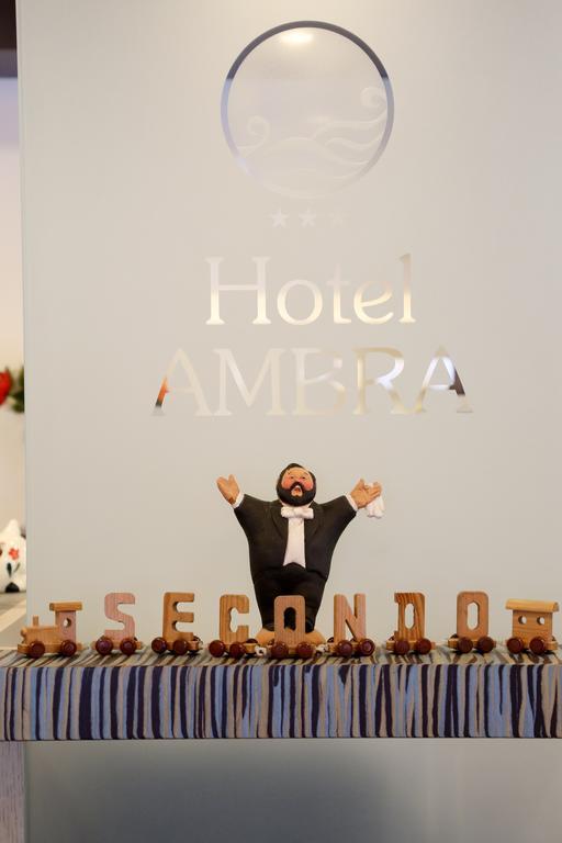 צ'סנטיקו Hotel Ambra מראה חיצוני תמונה