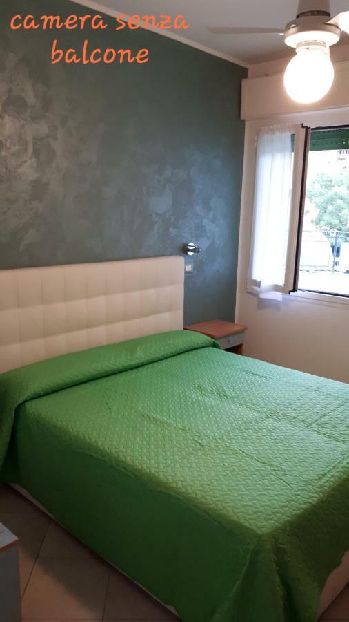 צ'סנטיקו Hotel Ambra מראה חיצוני תמונה